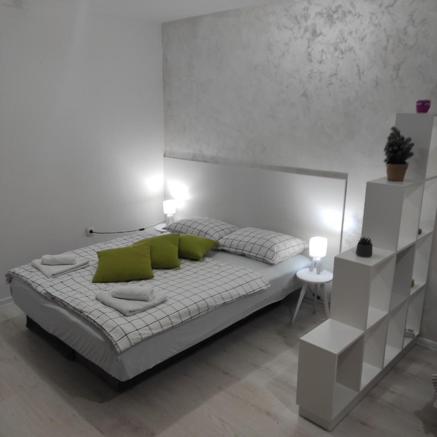 Apartman Jevrejska บันยาลูกา ภายนอก รูปภาพ